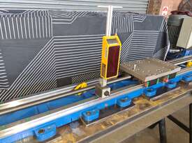 PORTABLE 3 AXIS MILLING MACHINE - picture0' - Click to enlarge