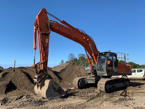 2018 Hitachi 2X350LCH-3 35 ton Excavator