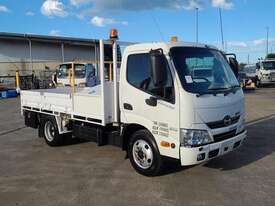 Hino 300 - picture0' - Click to enlarge