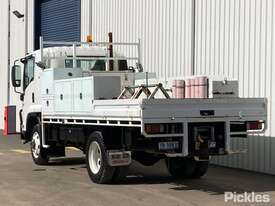 2009 Isuzu FSS - picture2' - Click to enlarge