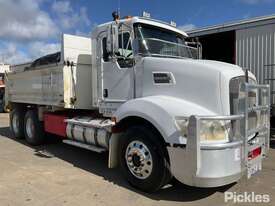 2011 Kenworth T403 - picture0' - Click to enlarge