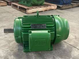 22 kw 30 hp 4-pole 1475 rpm 415v Foot Mount 180L frame IP66 AC Electric Motor WEG Model K36 W22 - picture0' - Click to enlarge