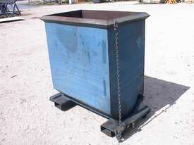 Forklift tipping bin - picture0' - Click to enlarge