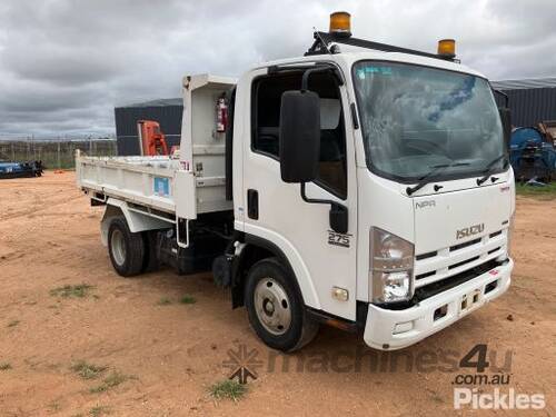 2008 Isuzu NPR 250 SWB