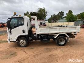 2008 Isuzu NPR 250 SWB - picture1' - Click to enlarge