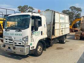 Isuzu FH FRR600 - picture1' - Click to enlarge