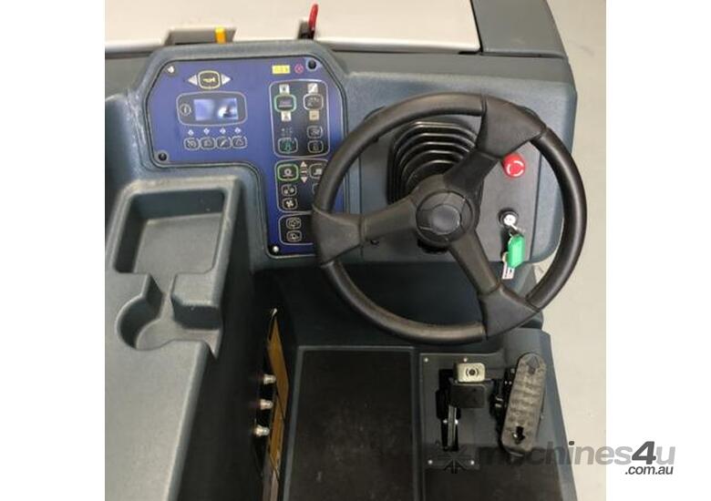 Second Hand Nilfisk CS7000LPG Industrial Combination Sweeper Scrubber