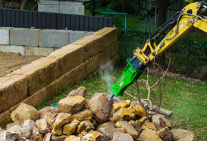 Vasara 400 Series Hydraulic Rock Breaker for 4 - 7T Excavators