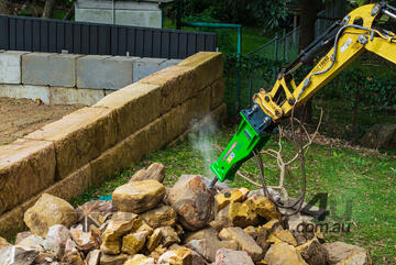 Vasara 400 Series Hydraulic Rock Breaker for 4 - 7T Excavators