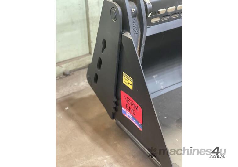 caption New NORM 4 in 1 Skidsteer Bucket 1585mm