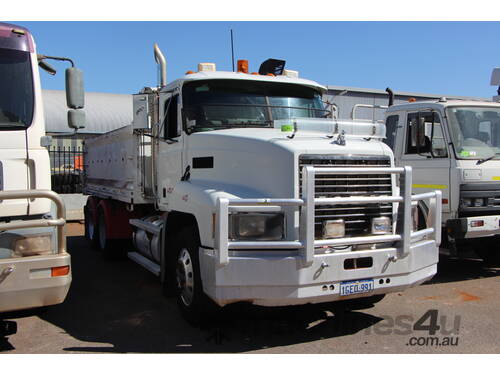 2000 MACK CH TIPPER TRUCK