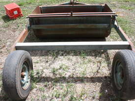 Trailing tractor scoop - picture1' - Click to enlarge