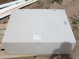 Used Power Box  - picture0' - Click to enlarge