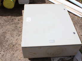 Used Power Box  - picture0' - Click to enlarge