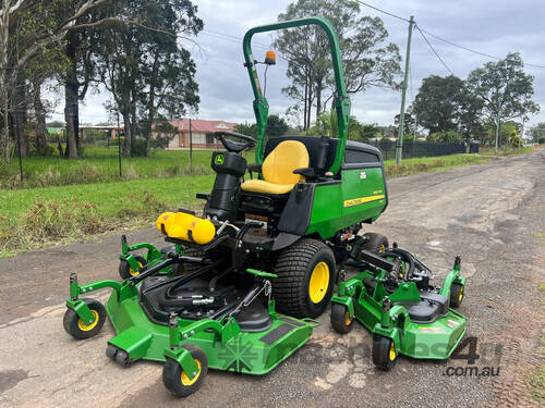 John Deere 1600 Wide Area mower Lawn Equipment