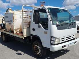 Isuzu NQR - picture0' - Click to enlarge