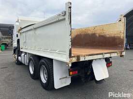 2012 Hino FS 700 2848 - picture2' - Click to enlarge