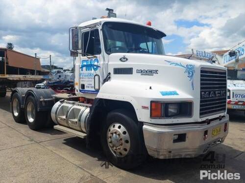 1996 Mack CHR Fleetliner