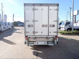 MITSUBISHI CANTER - picture2' - Click to enlarge