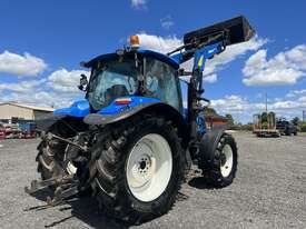 2015 Hew holland tractor - picture0' - Click to enlarge