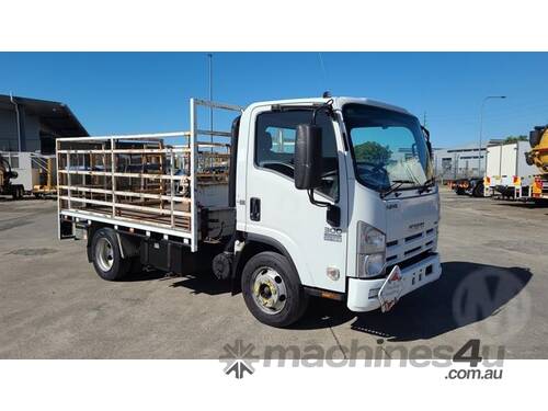 Isuzu NPR300