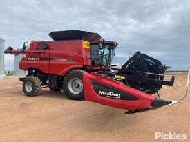 2017 Case IH Combine Harvester With Header Front - picture0' - Click to enlarge