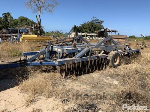 2012 Grizzly Field Master FM44 offset plough, 160-200hp tractor minimum, approx 5,900kg tare weight,