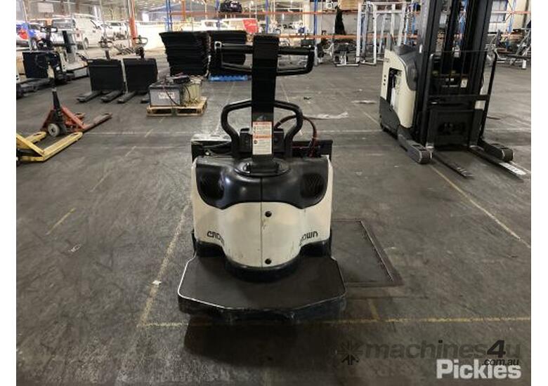 Used Crown Crown PE450060 Walk Behind Electric Pallet Jack Powered Pallet Trucks in , Listed