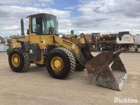 2001 Komatsu WA270-3 Articulated Wheeled Loader - picture0' - Click to enlarge