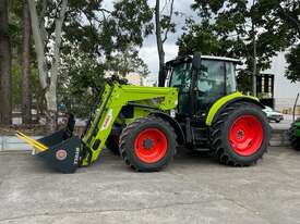 CLAAS Arion 430 CIS Tractor - picture0' - Click to enlarge