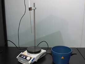 Magnetic Stirrer with Heating Plate - picture7' - Click to enlarge