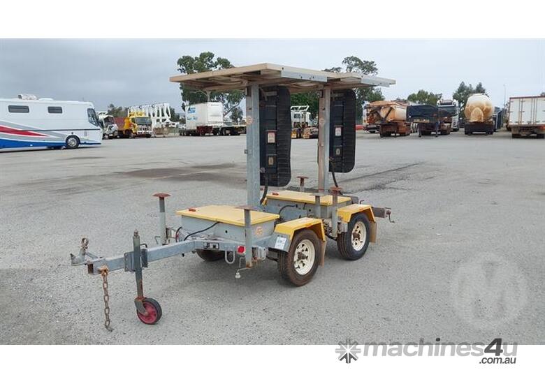 Buy Used Data Signs TRAFFIC LIGHTS Trailers in , Listed on Machines4u