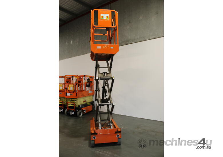 caption Used Dingli S03-E 2013 Scissor lift