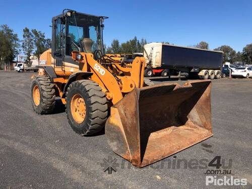 Case 521D Articulated Wheeled Loader