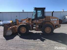 Case 521D Articulated Wheeled Loader - picture2' - Click to enlarge