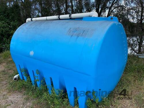 10,700L BLUE POLY WATER TANK 