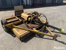 1998 Home Made Trailing Slasher
540 PTO
Bare Co Gearbox
195cm cutting width
250cm overall width
245c - picture0' - Click to enlarge