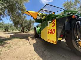 Sicma F3 140 Self-propelled Harvester - picture0' - Click to enlarge