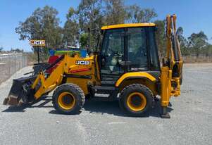 JCB 3CX Compact Backhoe Loader