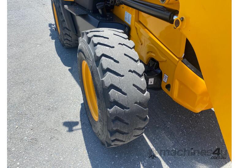 JCB 3CX Compact Backhoe Loader