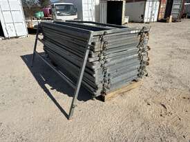 1 x Pallet of Portable Panels - picture2' - Click to enlarge