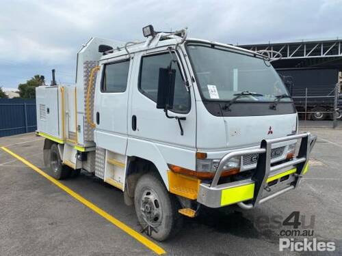 Buy Used 2004 Mitsubishi 2004 Mitsubishi 500 600 Canter Fire Truck Dual ...