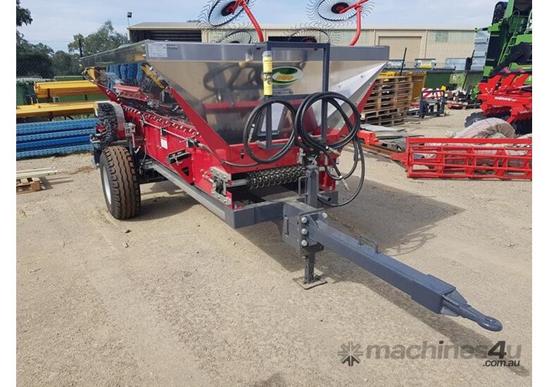 caption Farmtech Viking V 3000GDL Belt Spreader (3000L)