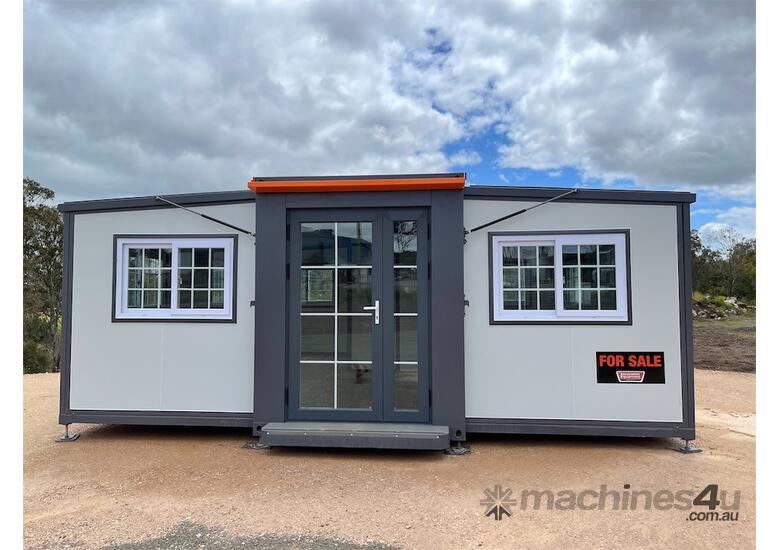 caption Expandable Container House with Ensuite