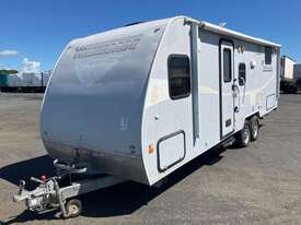 2015 Winnebago - picture1' - Click to enlarge