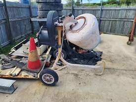 Electric Cement Mixer - picture0' - Click to enlarge