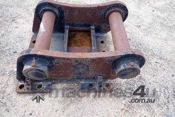 Excavator head plate