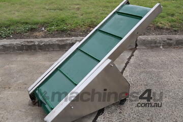 Stainless Steel Motorised Incline Belt Conveyor - 1m long