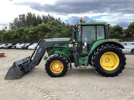 2015 John Deere 6105M Tractor / Loader - picture2' - Click to enlarge