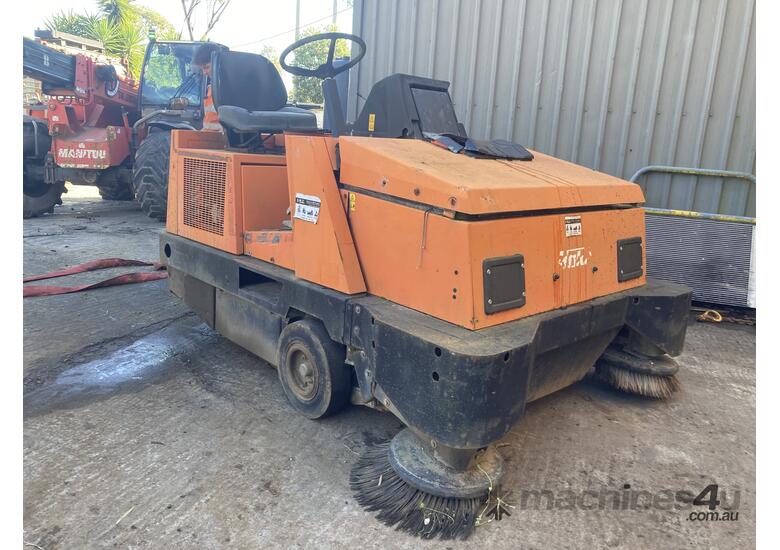 caption Street Sweeper - HAKO
